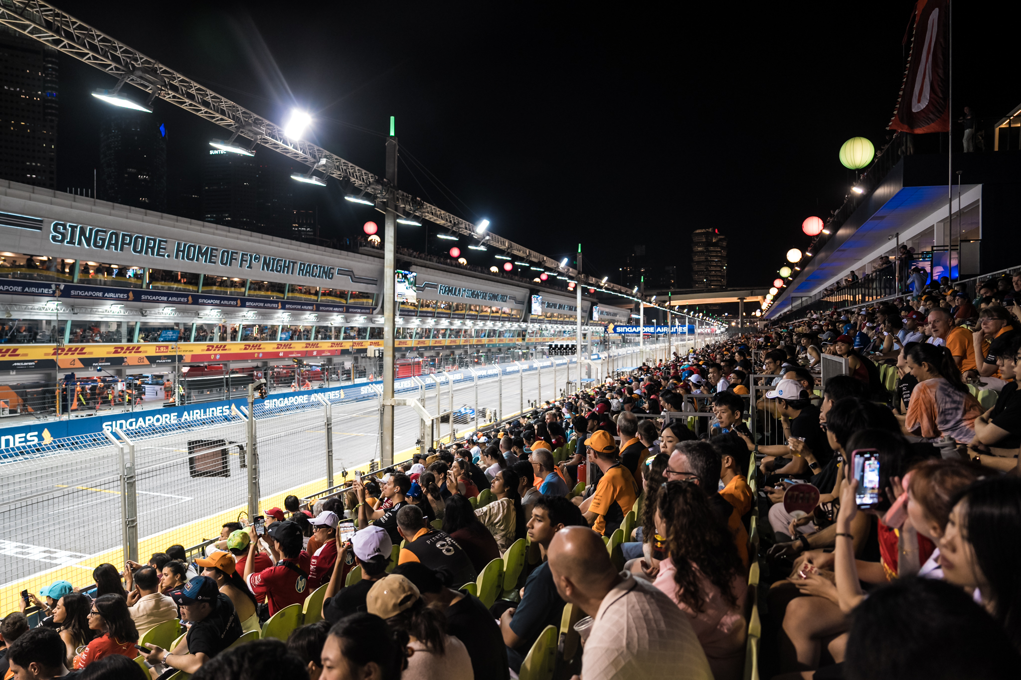 Pit Grandstand Inclusion